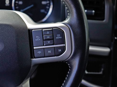 Used 2024 Ford Expedition XLT image 15