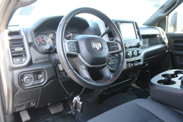 Used 2024 RAM 3500 Tradesman w/ Chrome Appearance Group AWD/4WD image 19