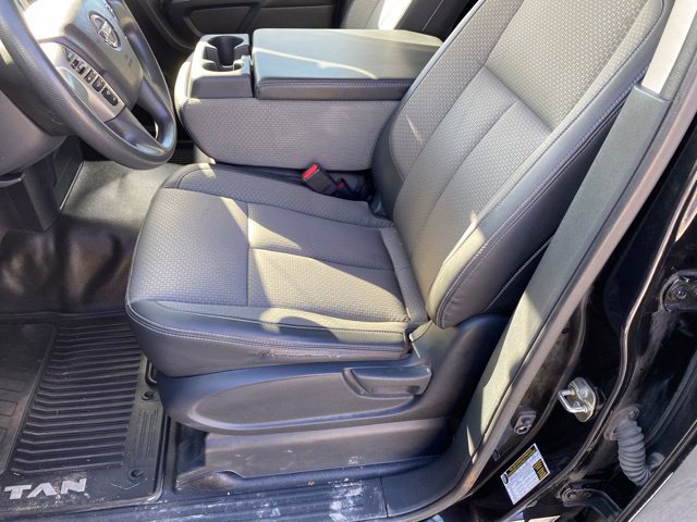 Used 2018 Nissan Titan SV AWD/4WD image 15