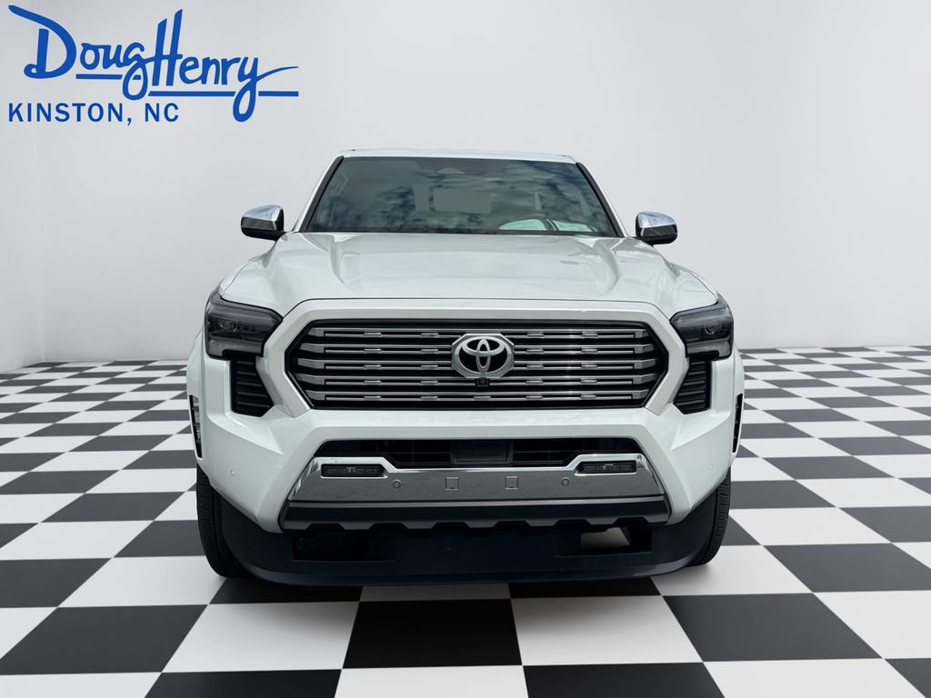 Used 2025 Toyota Tacoma Limited AWD/4WD image 8