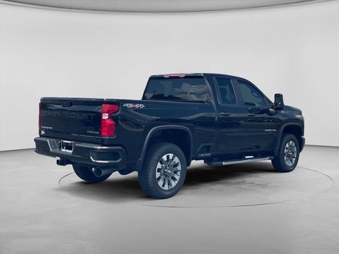 New 2026 Chevrolet Silverado 2500 Custom w/ Custom Value Package AWD/4WD image 7