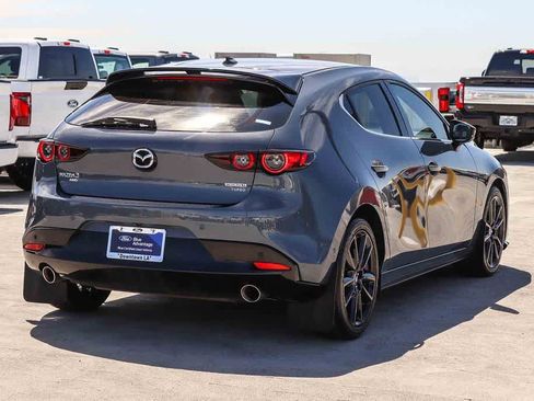 Used 2021 MAZDA MAZDA3 Hatchback w/Premium Plus Pkg AWD/4WD image 4