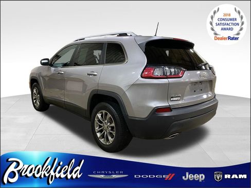 Used 2019 Jeep Cherokee Latitude Plus w/ Cold Weather Group AWD/4WD image 6