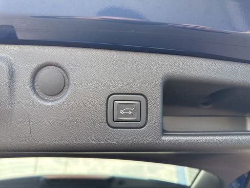 Used 2023 Chevrolet Equinox RS w/ RS Leather Package image 15