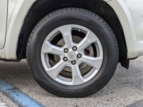 Used 2010 Toyota RAV4 Limited image 11