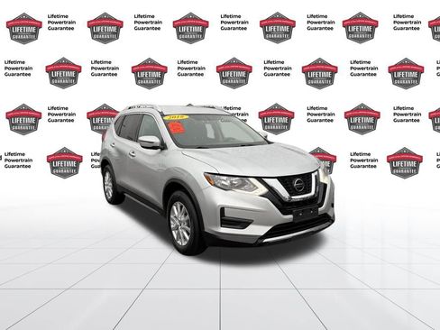 Certified 2018 Nissan Rogue SV image 9