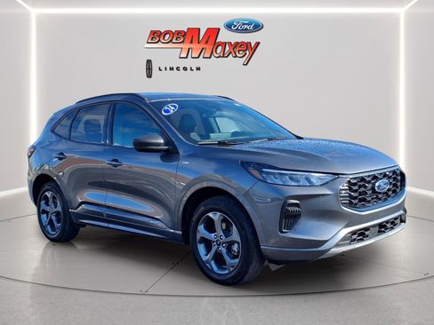 Used 2024 Ford Escape ST-Line w/ Tech Pack #1 image 3