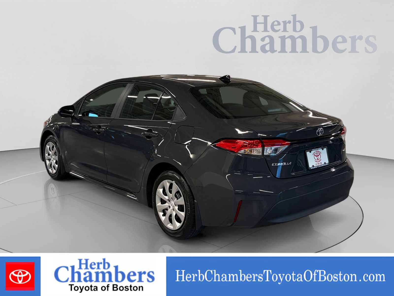 Used 2026 Toyota Corolla LE FWD image 3