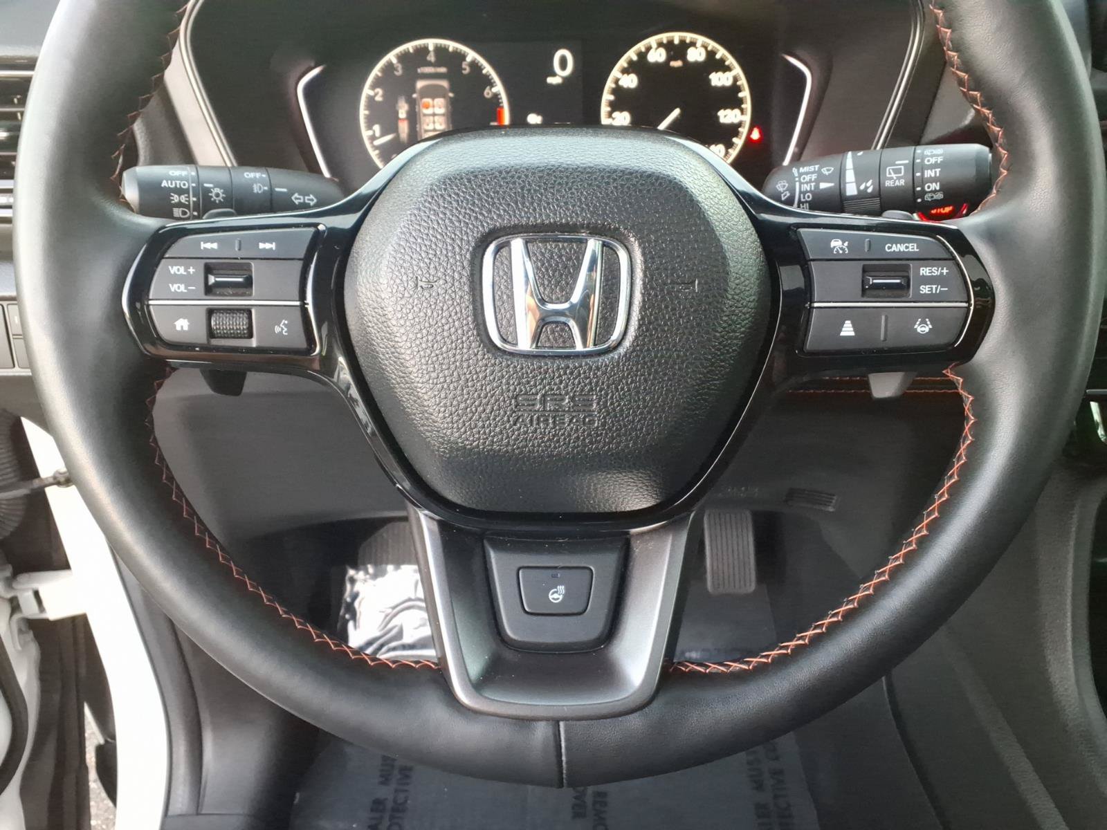 Used 2025 Honda Pilot TrailSport image 12