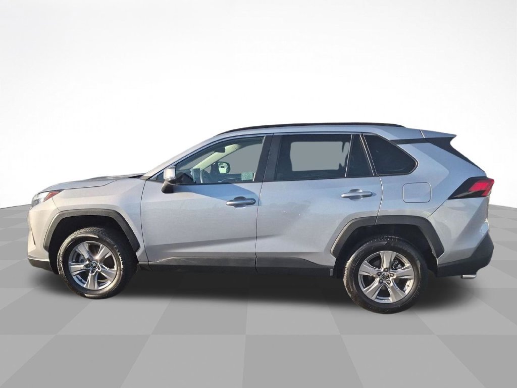 Used 2024 Toyota RAV4 XLE AWD/4WD image 8