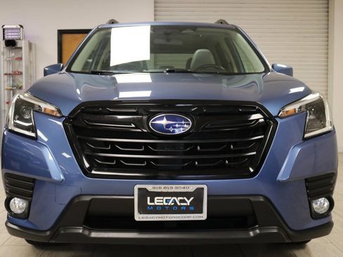 Used 2022 Subaru Forester Premium AWD/4WD image 4