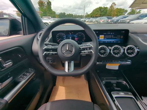 Certified 2025 Mercedes-Benz GLA 250 image 3