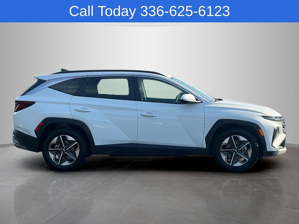 Used 2025 Hyundai Tucson SEL FWD image 6