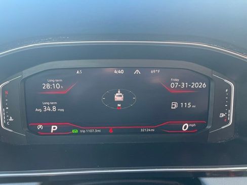 Used 2025 Volkswagen Jetta GLI Autobahn FWD image 16