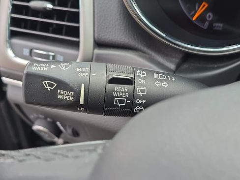 Used 2021 Jeep Grand Cherokee Limited AWD/4WD image 15