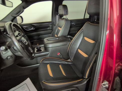 Used 2024 GMC Yukon XL AT4 w/ Technology Package AWD/4WD image 14
