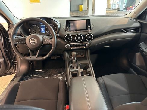 Used 2025 Nissan Sentra S FWD image 32