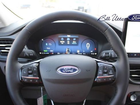 New 2026 Ford Escape SE w/ PHEV Premium Package image 18