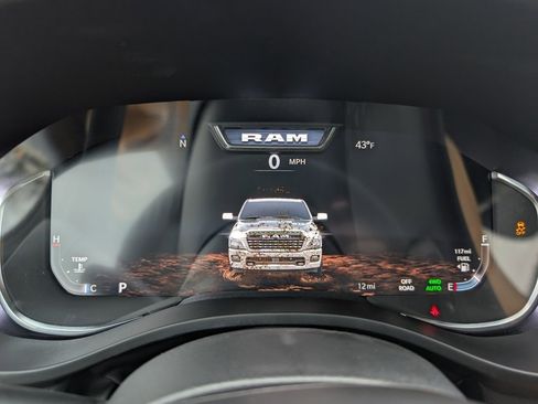 New 2026 RAM 1500 4x4 Crew Cab image 25