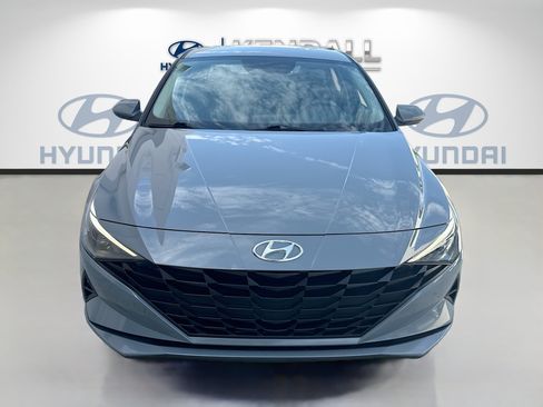 Used 2023 Hyundai Elantra SEL FWD image 2