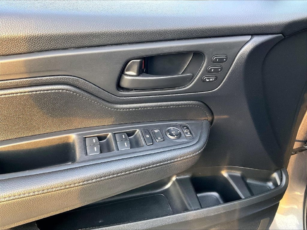 Used 2025 Honda Odyssey EX-L image 39