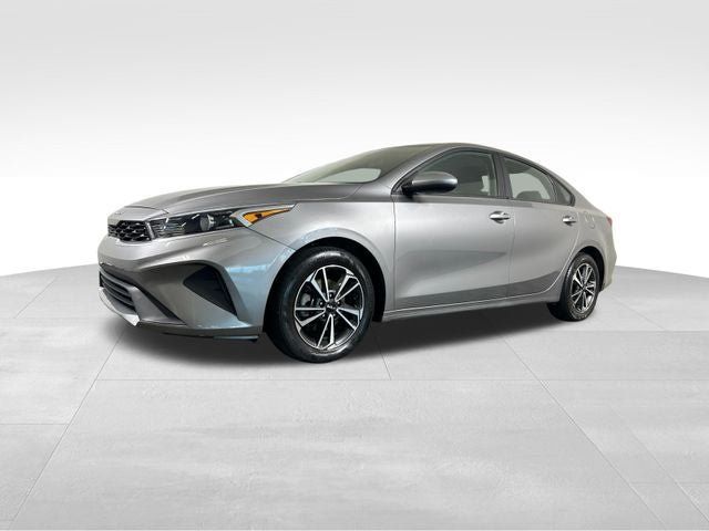 Used 2023 Kia Forte LXS FWD image 2