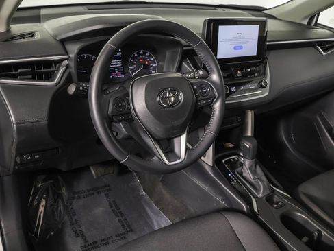 Used 2023 Toyota Corolla Cross LE AWD/4WD image 5