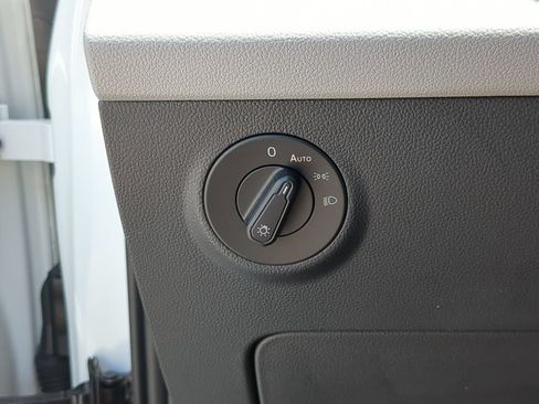 Certified 2023 Volkswagen Taos S FWD image 23