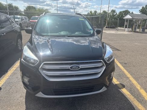 Used 2018 Ford Escape SE AWD/4WD image 4