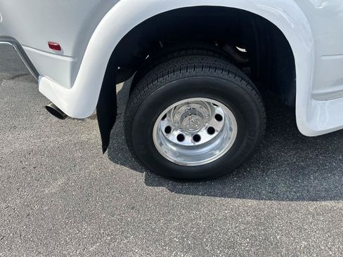 Used 2018 RAM 3500 Laramie AWD/4WD image 9
