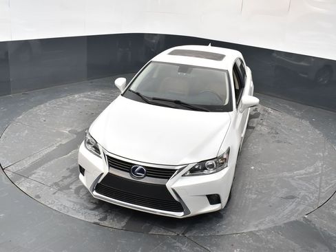 Used 2017 Lexus CT 200h image 34