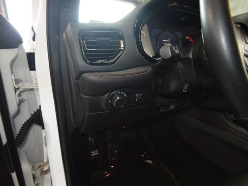 Used 2025 Dodge Durango GT AWD/4WD image 37