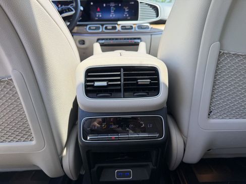 Certified 2025 Mercedes-Benz GLS 450 4MATIC image 17