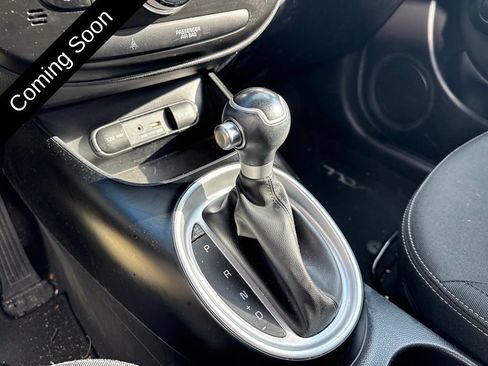 Used 2018 Kia Soul + FWD image 15