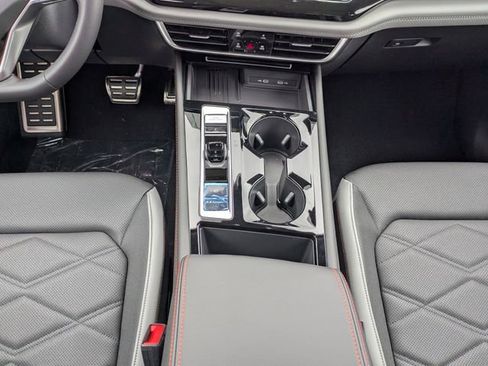 New 2026 Volkswagen Atlas Peak Edition image 19