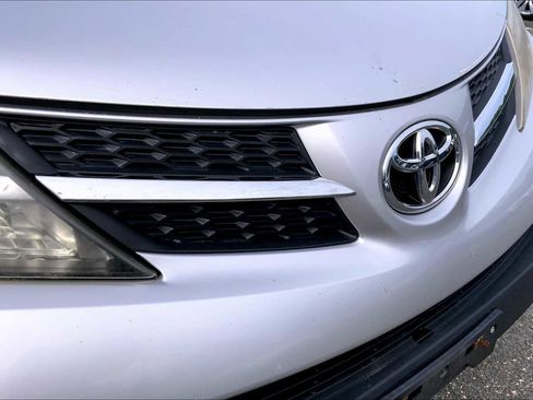 Used 2013 Toyota RAV4 XLE AWD/4WD image 30