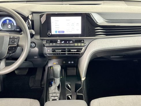 Used 2025 Toyota Camry LE w/ Convenience Package FWD image 14