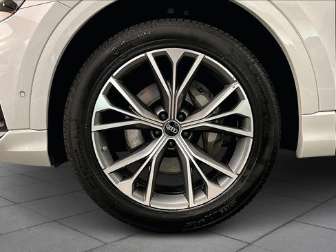 Used 2023 Audi Q8 Premium Plus w/ Premium Plus Package image 11