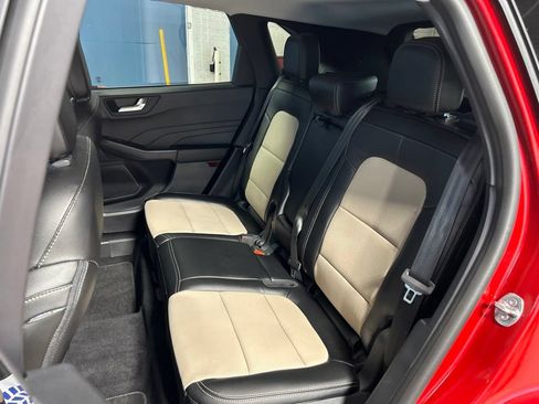 Used 2022 Ford Escape Titanium w/ Titanium Elite Package AWD/4WD image 36