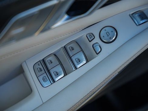 Used 2022 BMW X7 xDrive40i w/ Premium Package image 42