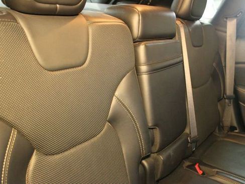 Used 2017 Jeep Cherokee Limited w/ Luxury Group image 14