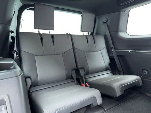 Used 2025 Lexus GX 550 w/ Accessory Package (Z1) image 47