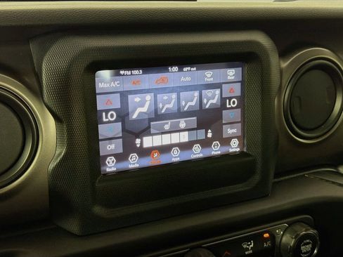 Used 2021 Jeep Wrangler Unlimited Sport AWD/4WD image 15