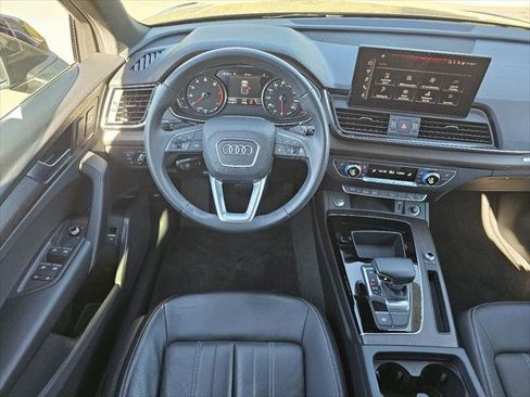 Used 2023 Audi Q5 2.0T Premium w/ Convenience Package image 5