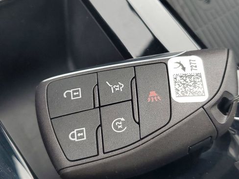 Used 2025 Buick Enclave Sport Touring image 39