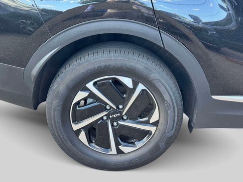 Used 2023 Kia Sportage LX AWD/4WD image 6