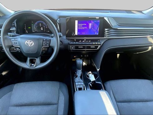 Used 2025 Toyota Camry LE FWD image 15