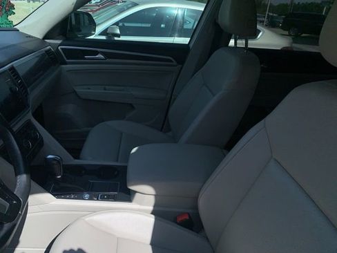 Used 2019 Volkswagen Atlas SE w/ Panoramic Sunroof Package image 8