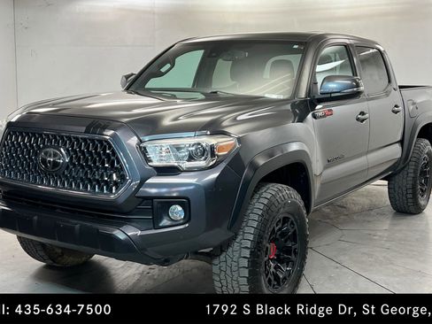 Used 2019 Toyota Tacoma TRD Off-Road AWD/4WD image 1