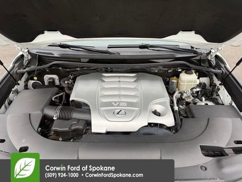 Used 2017 Lexus LX 570 4WD w/ Luxury Package image 39